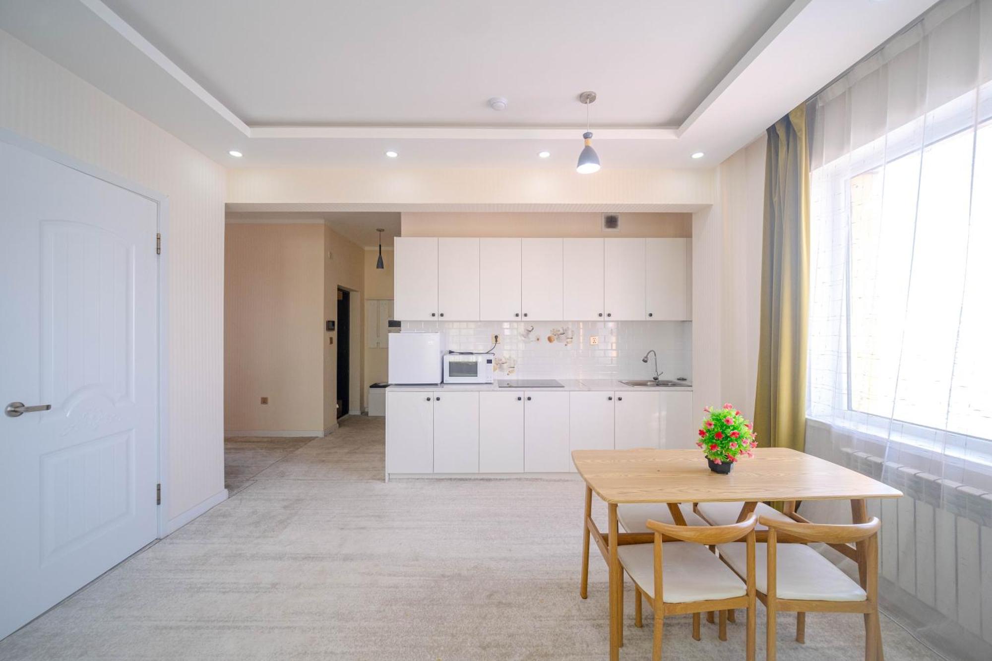 Eagle Town Serviced Apartment Улан-Батор Экстерьер фото